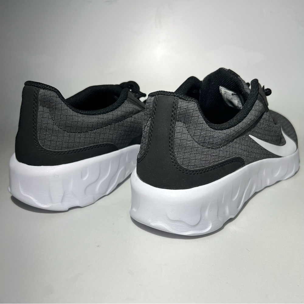 Nike Explore Strada Running.Size Us13. Color Black/White. Brand New. No Box. View 6